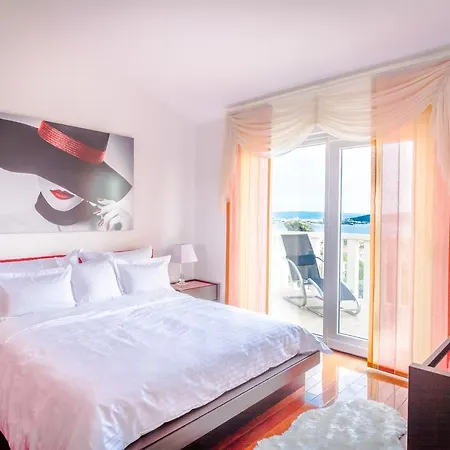Villa Tajla - Family Only