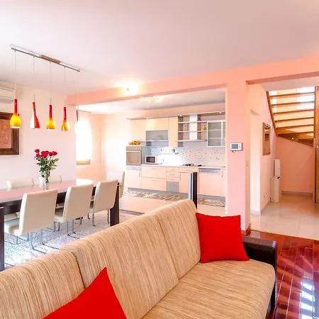 Villa Tajla - Family Only *