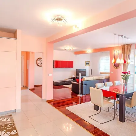 Tajla - Family Only Villa *